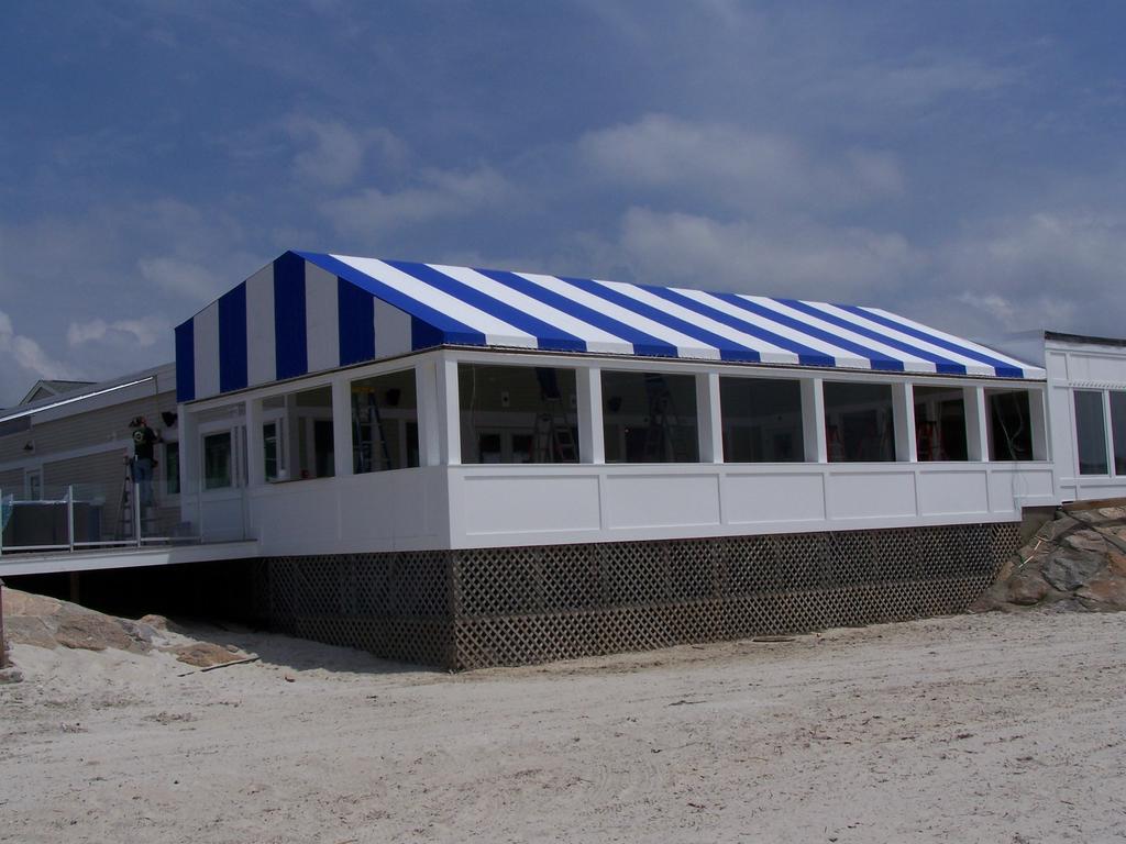 CommercialRestaurant1